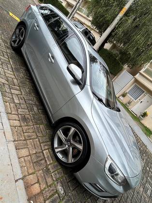 VOLVO V60 2.0 T6 R DESIGN TURBO GASOLINA 4P AUTOMÁTICO